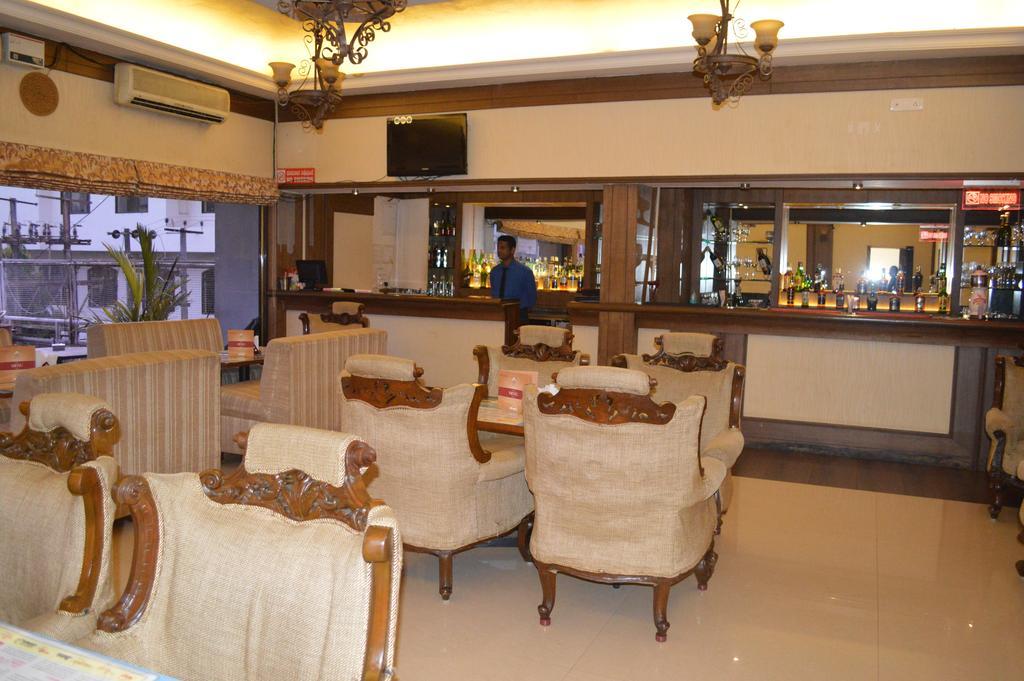 Hotel Moti Mahal à Mangalore Extérieur photo