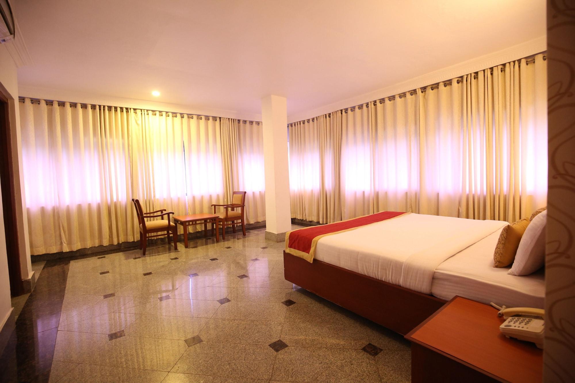 Hotel Moti Mahal à Mangalore Extérieur photo