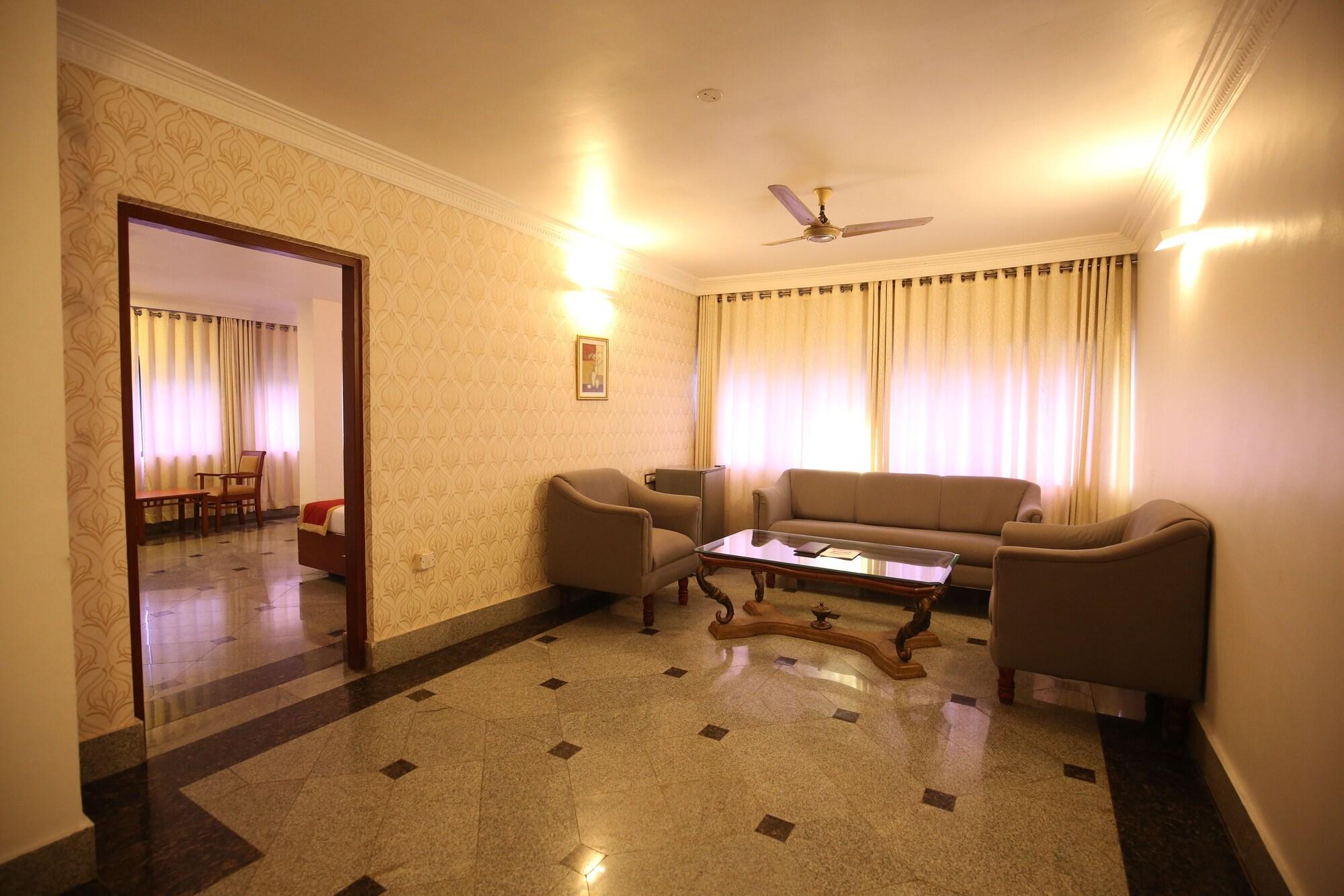 Hotel Moti Mahal à Mangalore Extérieur photo