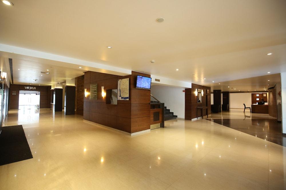 Hotel Moti Mahal à Mangalore Extérieur photo