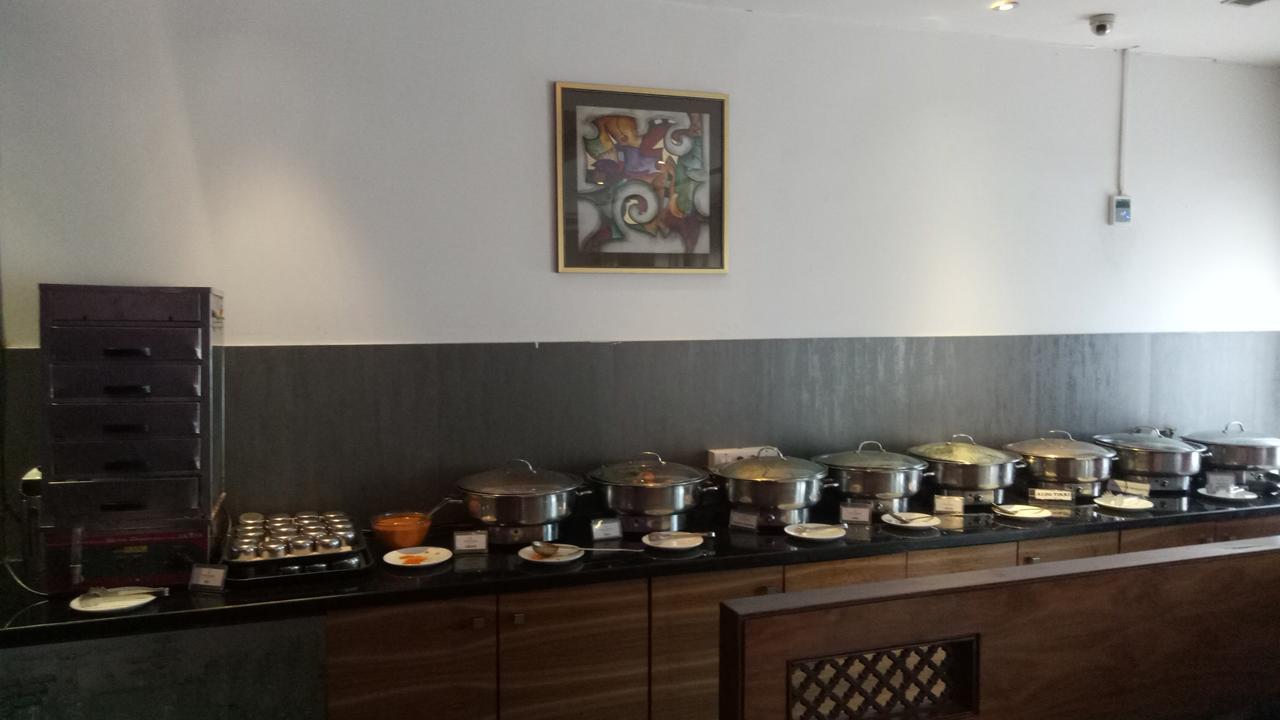 Hotel Moti Mahal à Mangalore Extérieur photo