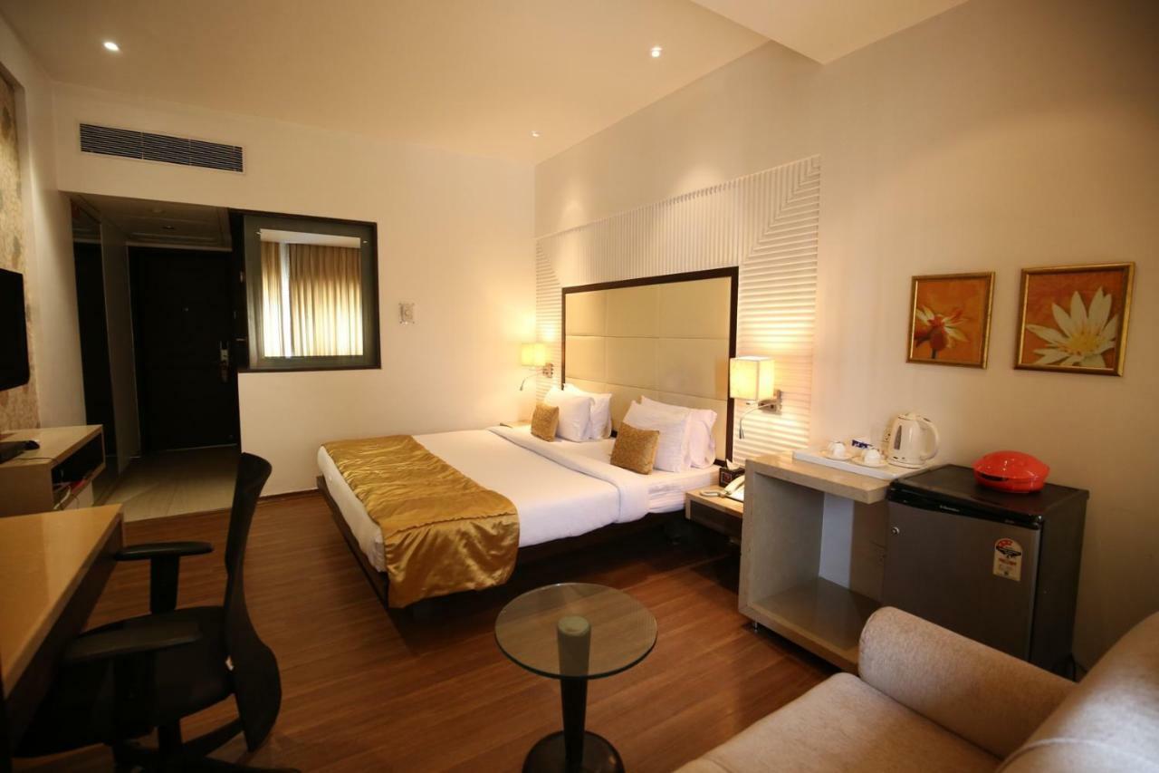 Hotel Moti Mahal à Mangalore Extérieur photo