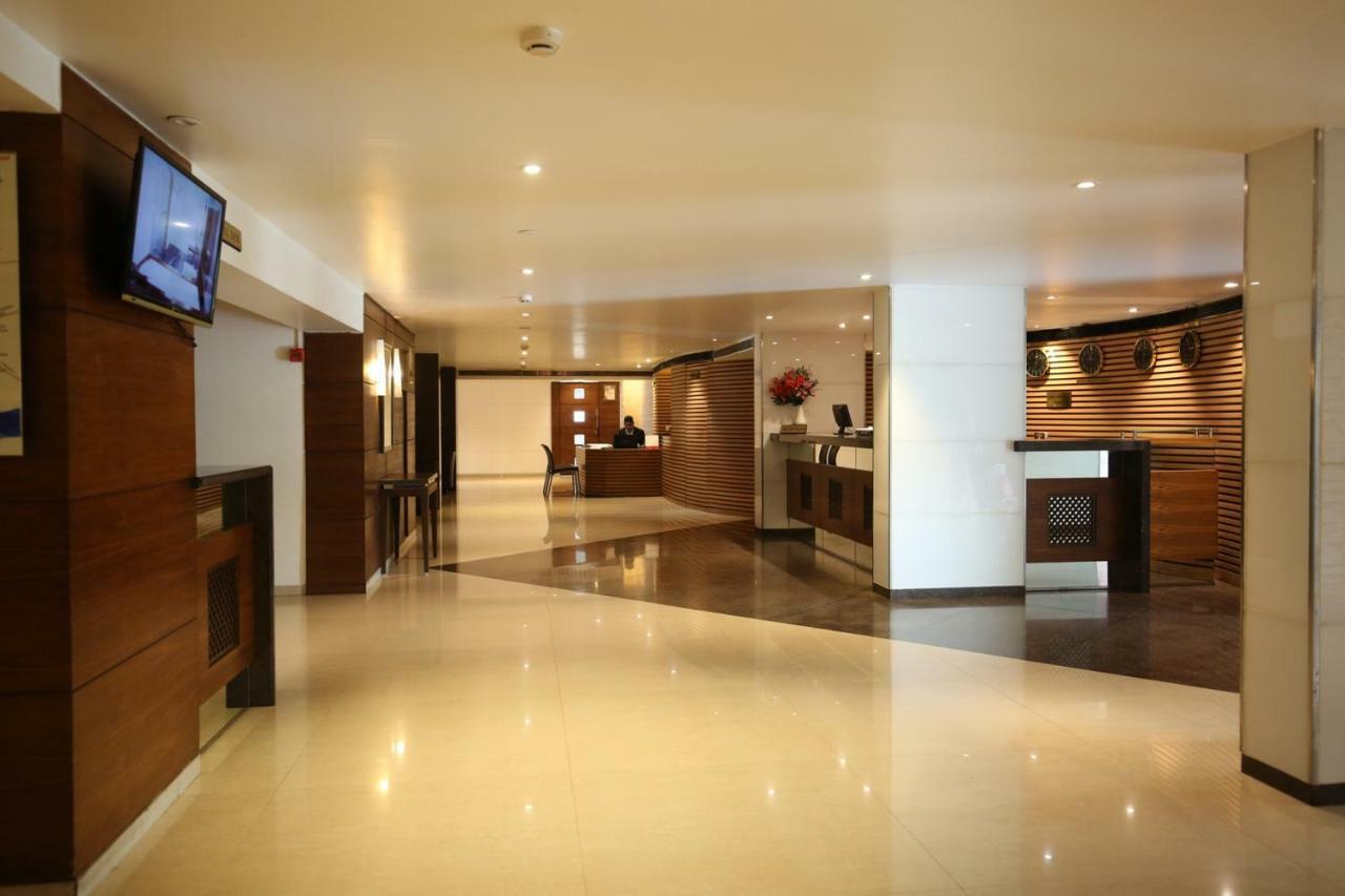 Hotel Moti Mahal à Mangalore Extérieur photo