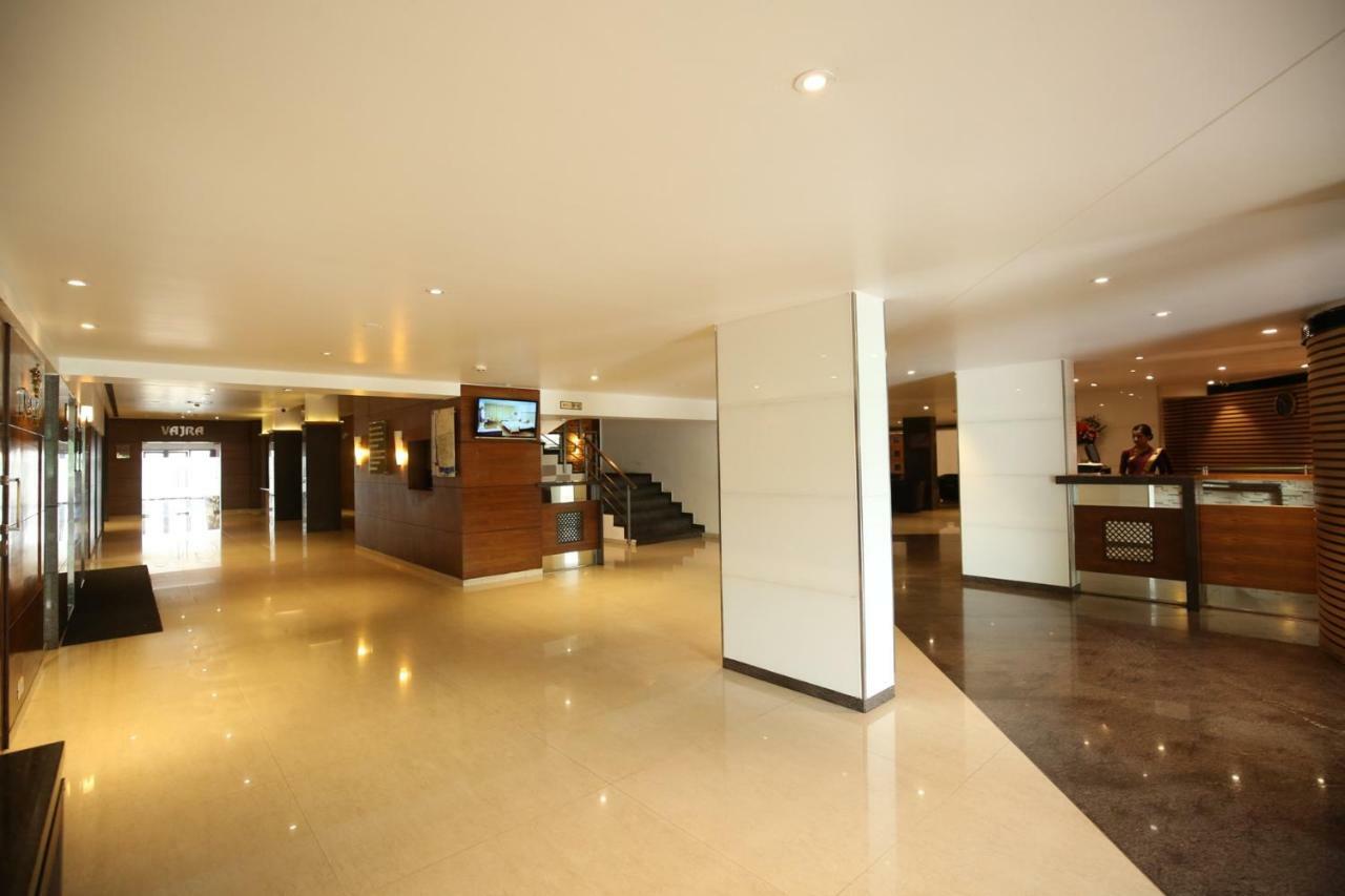 Hotel Moti Mahal à Mangalore Extérieur photo